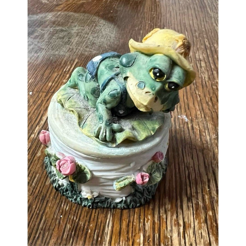 Frog Figurine Yellow Hat Blue Overalls Lily Pad Flowers Trinket Box